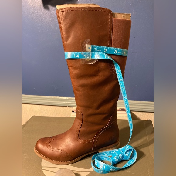 Timberland & Earth-keepers Boots - Picture 9 of 10